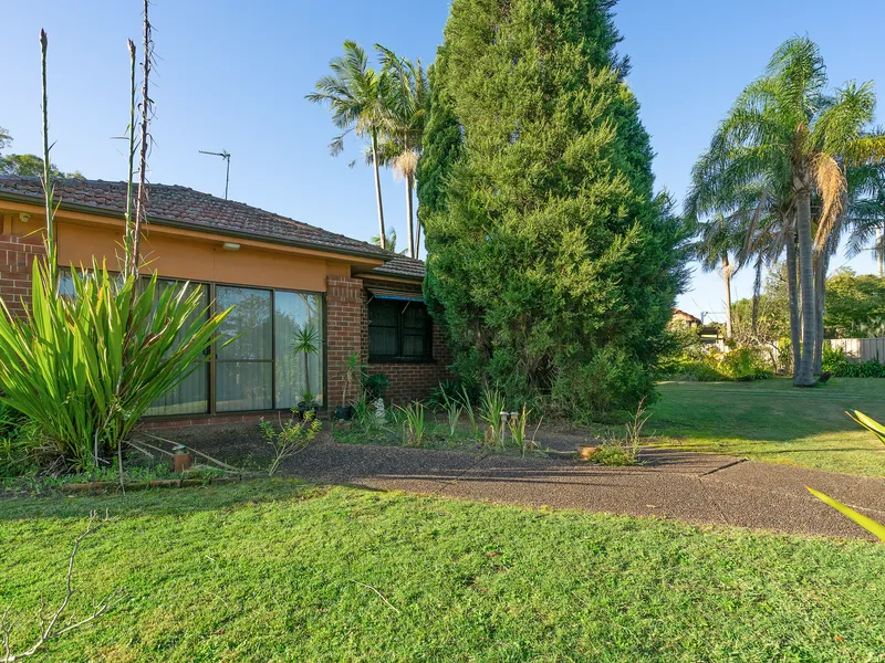 WALK TO CHARLESTOWN SQUARE!