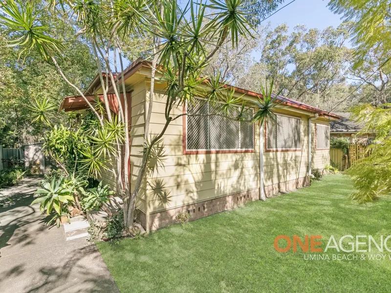 MINUTES TO RAILWAY & WOY WOY CBD !