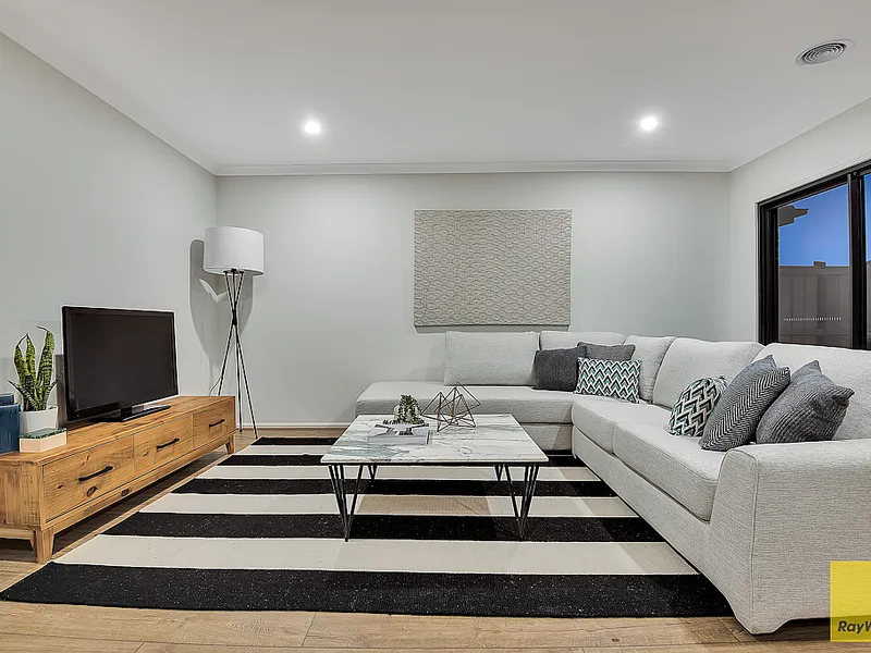 Beautiful House in Mt Atkinson Estate !!!