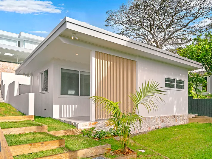 Brand New - Simply Stunning