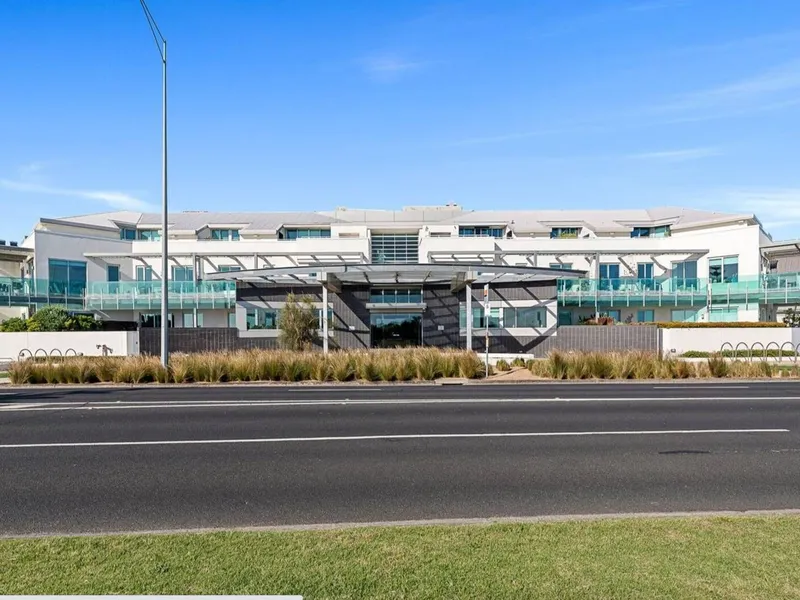 Spacious, Perfectly Positioned and Private