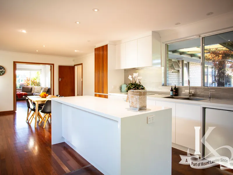 ITS WHATS ON THE INSIDE THAT COUNTS - First time open on Saturday  11.45 - 12 pm