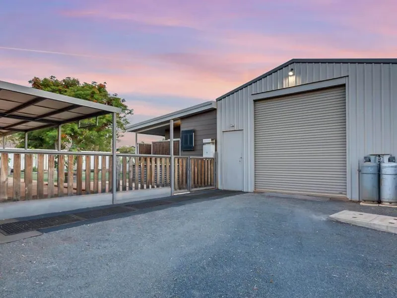 Massive Shed & Granny Flat
