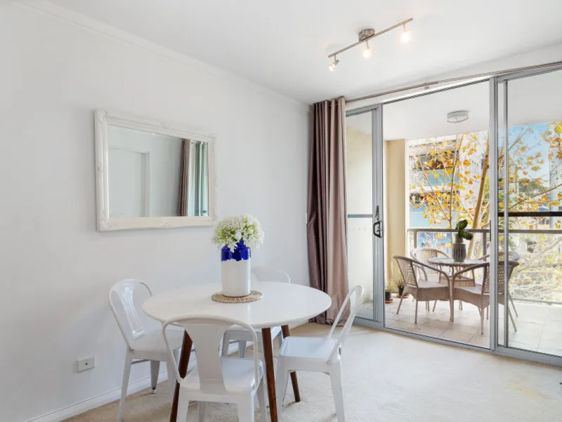 Spacious One Bedroom Apartment Opposite Metro Station