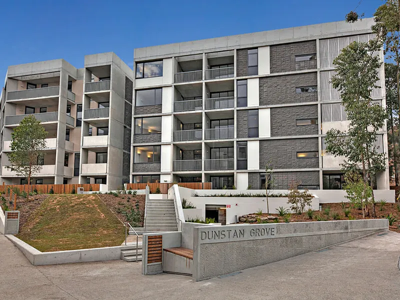 LUXURY APARTMENT WITH COURTYARD