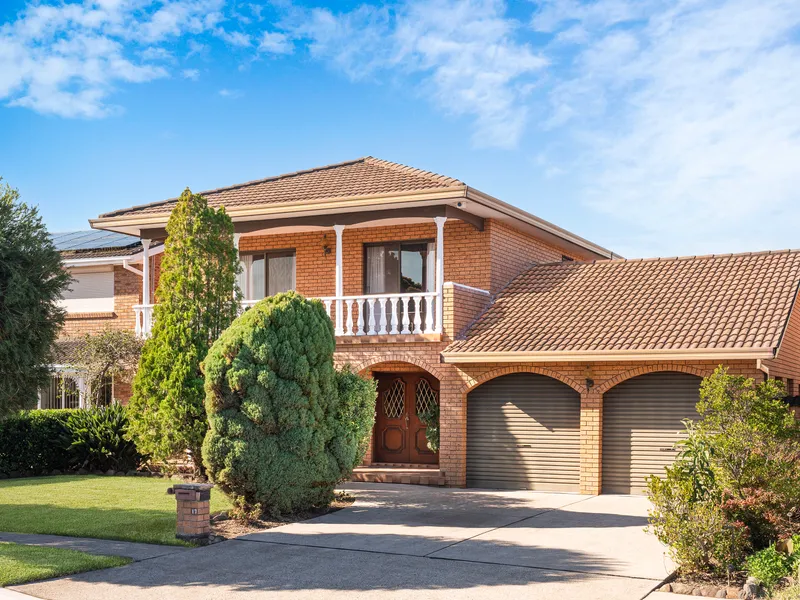 Full Brick Double Storey Home in Top Bossley Park Locale with City Views