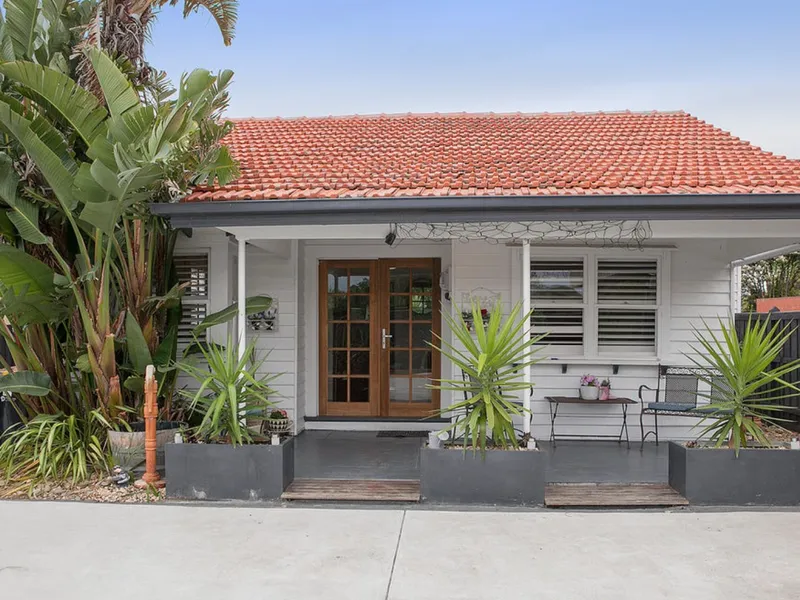 AN ELEGANTLY RESTORED CLASSIC