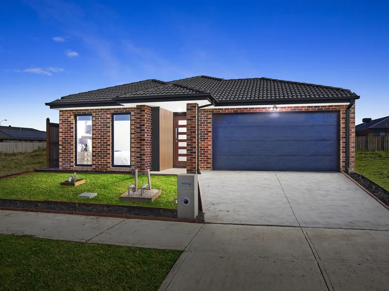 Elegant home in the Heart of Officer !!!!