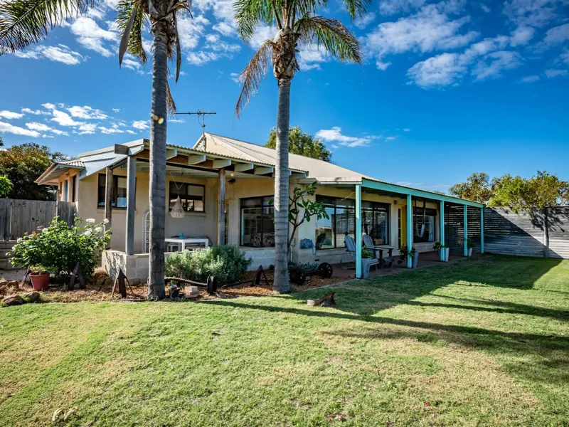 OCEAN, POOL, ATMOSPHERE