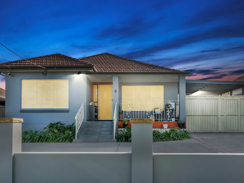 5 Bedroom Family House Available