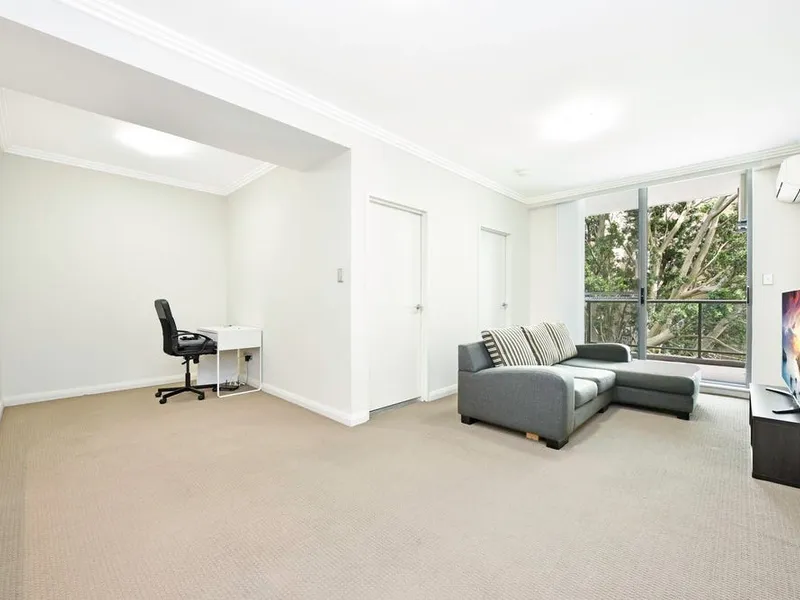 Modern One Bedroom + Study,  Please contact Roger 0405 703 583 to arrange a private inspection!