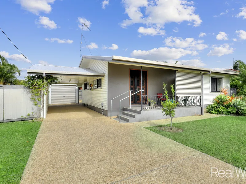 Immaculate Low Maintenance Home In Medical Precinct!