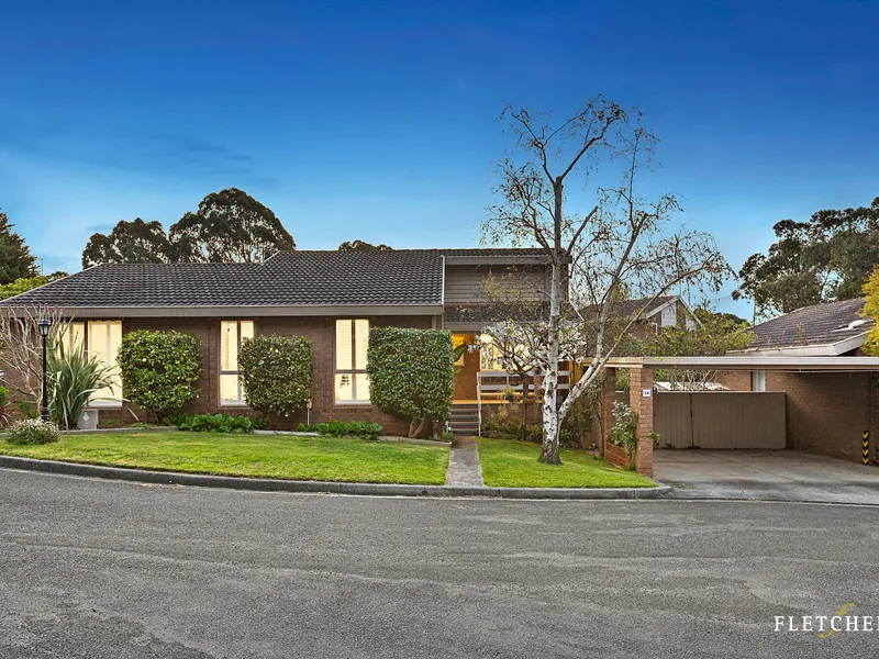 A style-savvy design with cul-de-sac serenity