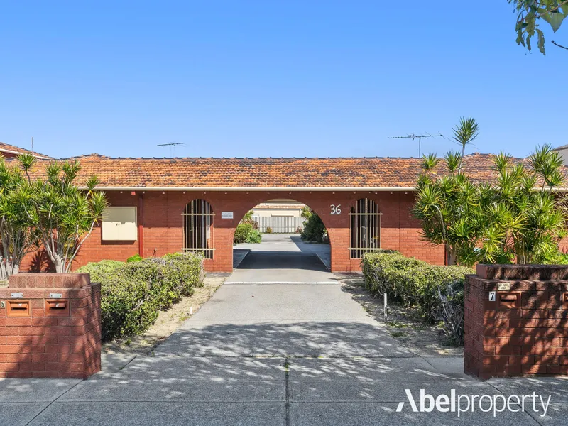 Retro Charm Meets Modern Opportunity: Secure This Rare Yokine Find Today!
