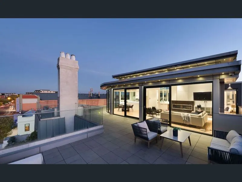 Be Swept Away By The Breathtakingly Spectacular Views This Palatial Sized Penthouse Has To Offer! 