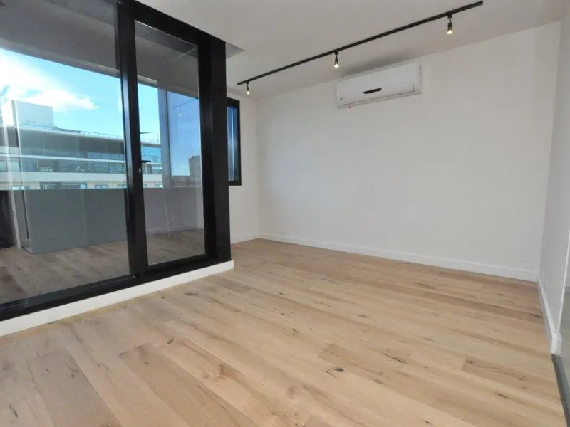 Stunning Apartment in The Heart of South Melbourne!