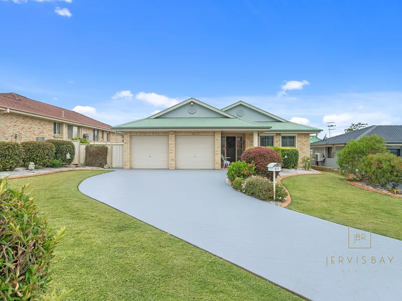 Executive Residence in a Quiet Street