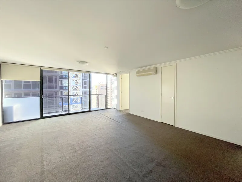 Spacious 3 bedrooms, 2 bathrroms & 1 car park space in fantastic location in the heart of Southbank