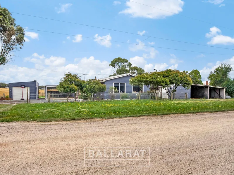 FOUR BEDROOM HOME ON AROUND 1,100M2 WITH VIEWS
