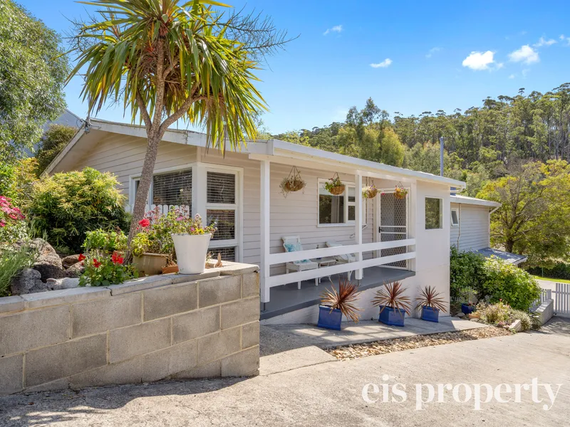 South Hobart - flexibility, space and potential! 