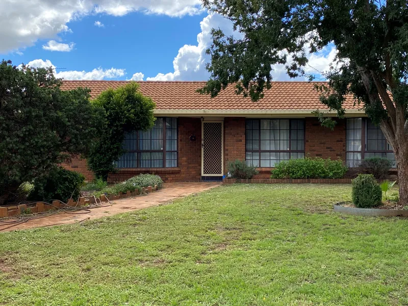 THREE BEDROOM FAMILY HOME EAST DUBBO