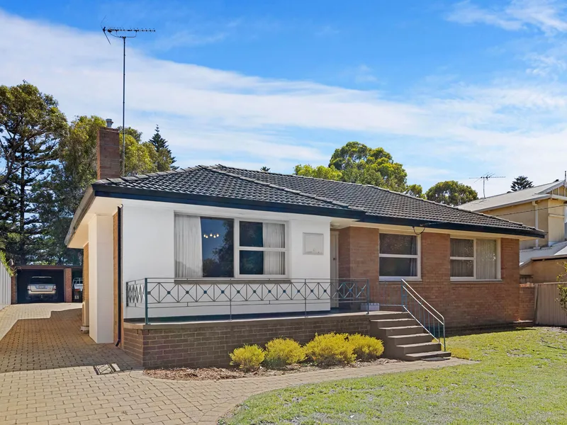 102 Newborough Street, Karrinyup — sold by Gillmore Property