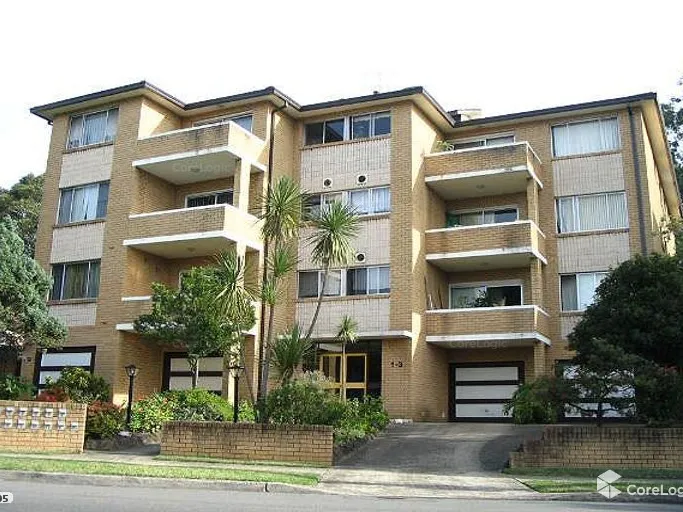 2 BEDROOMS BEAUTIFUL UNIT FOR RENT IN CARLTON