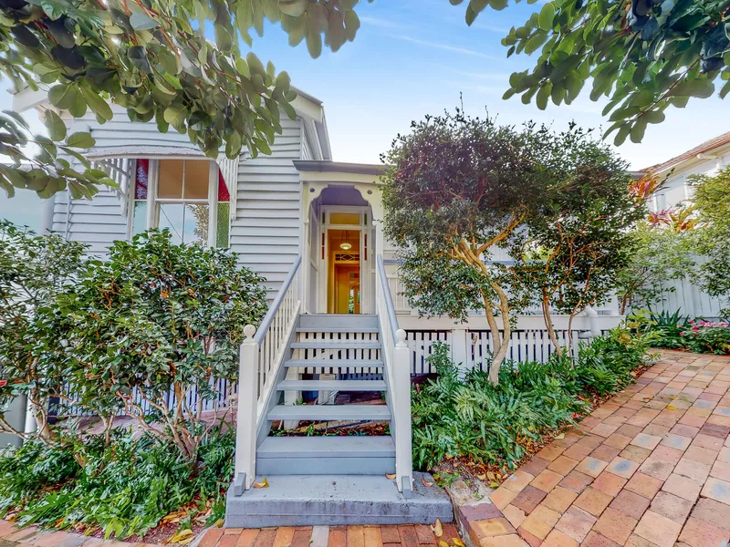 Beautiful Home Close to all Amenities!