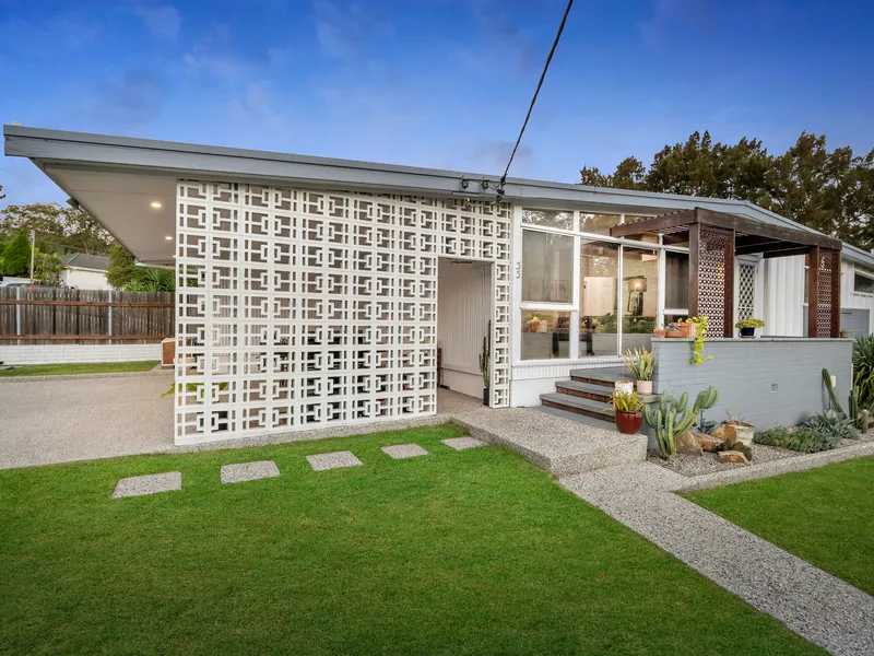 A Boujee Renovation Makes this Semi a Crowd Pleaser