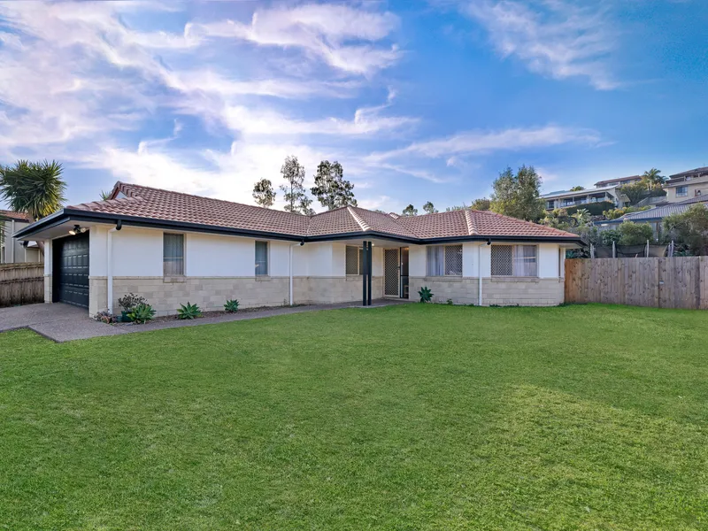 Large 803sqm block - An INVESTORS OR RENOVATORS DREAM!