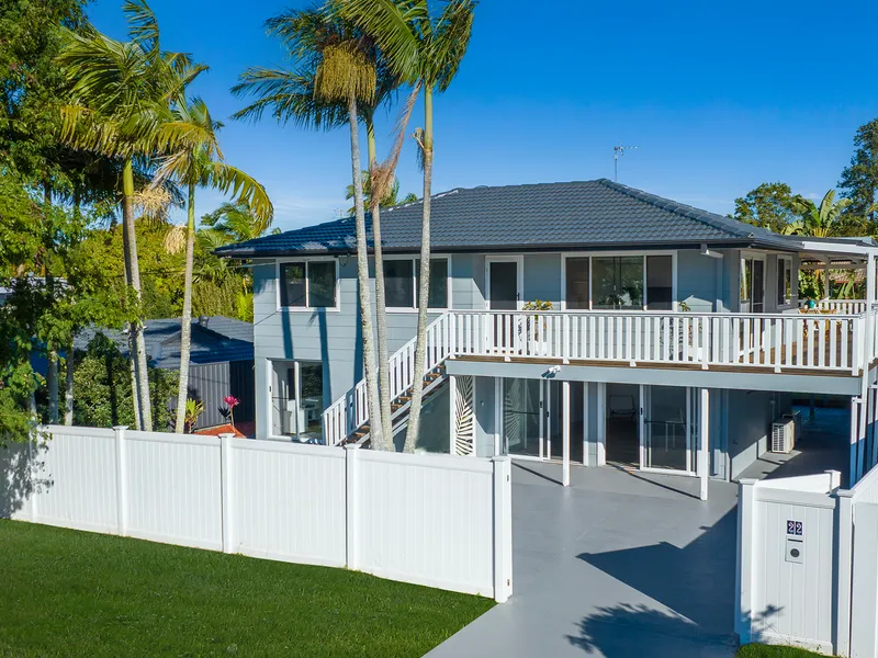 Renovated Family Home Moments from Coomera River