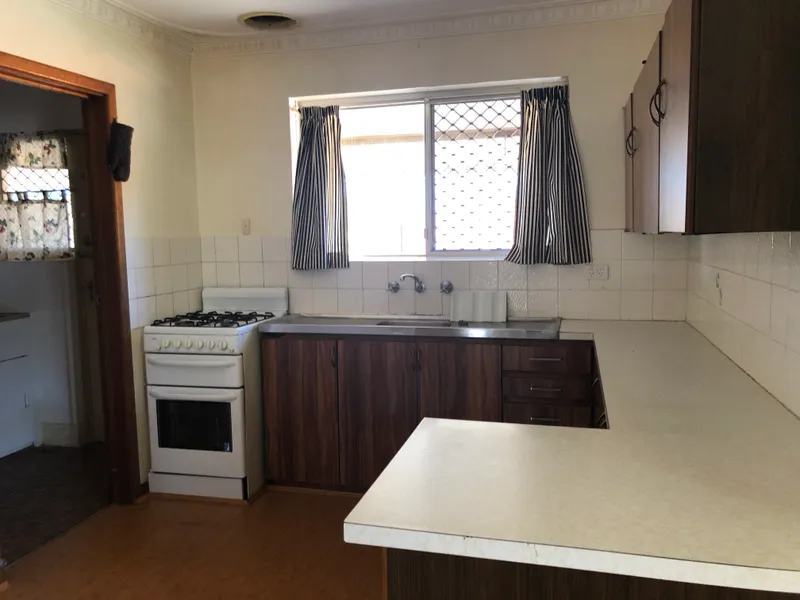 Location Plus - LARGE SHED SPACE