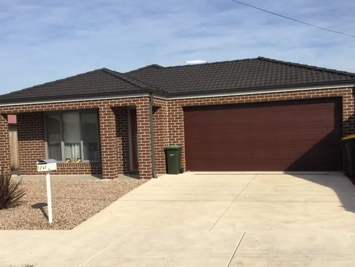 Gorgeous 3 bedroom unit in Bell Park!