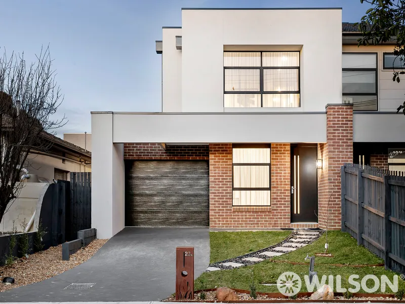 Brand-New Luxury In the Golden Mile