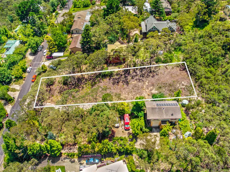 Vacant Land in Prime Leura Location