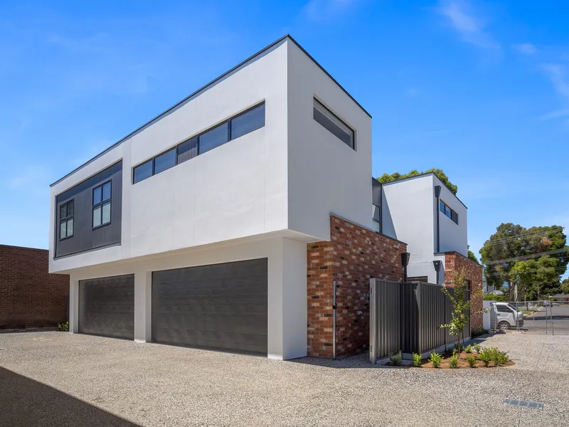 Hi, I’m your slice of Paradise