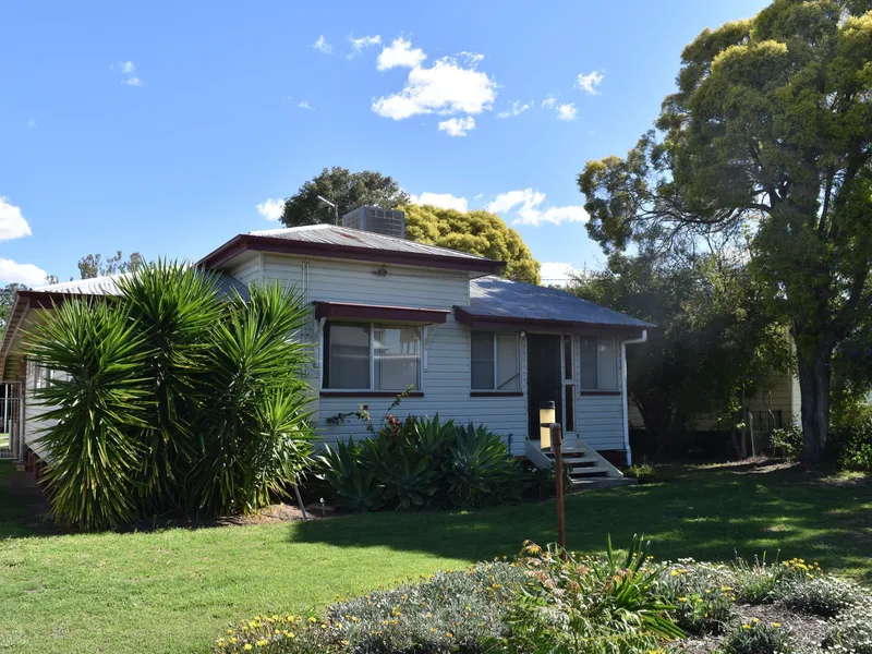 GREAT GABLE WITH CHARACTER…