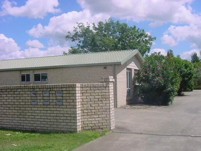 Private and Quiet 2 Bed Duplex with a large fenced yard