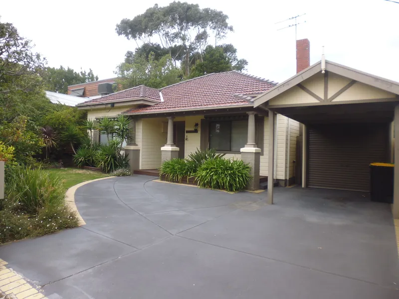 CHARMING FAMILY SIZED HOME