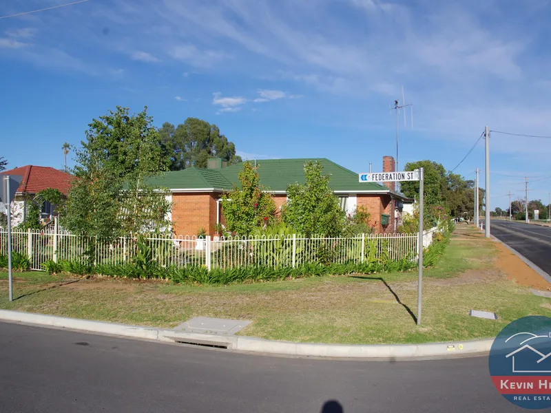 Character & Style in Nathalia