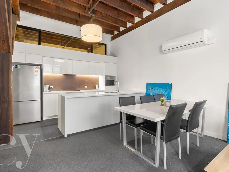 Impressive Harbourside Pad