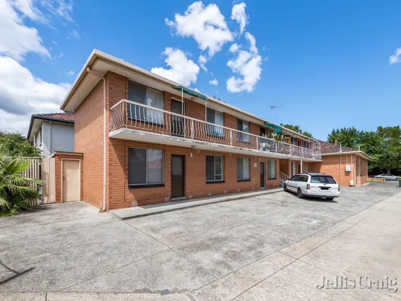 Ground Floor Apartment in Boutique Block