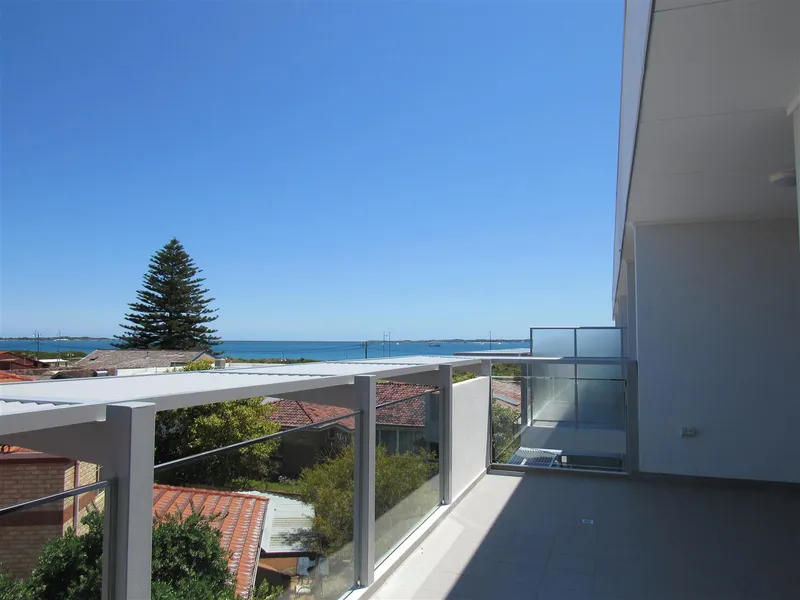 NEAR NEW APARTMENT WITH OCEAN VIEWS