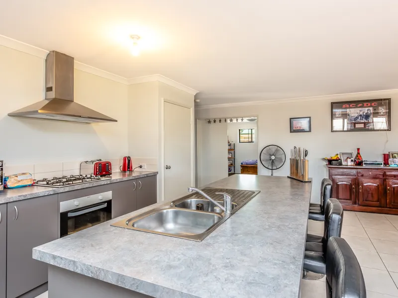 Spacious Modern Family Home