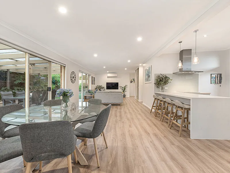 Supreme living with poolside pleasure!