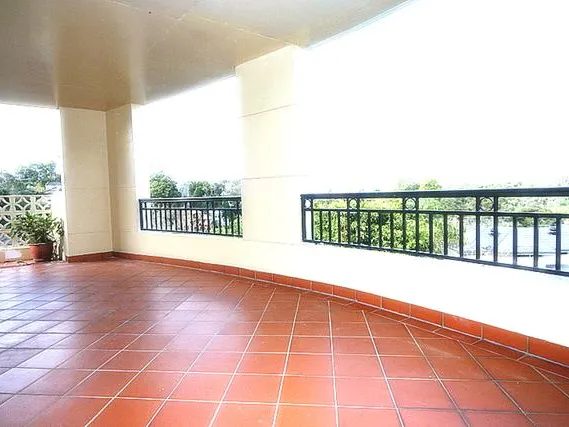 Ground Floor Executive Apartment with views