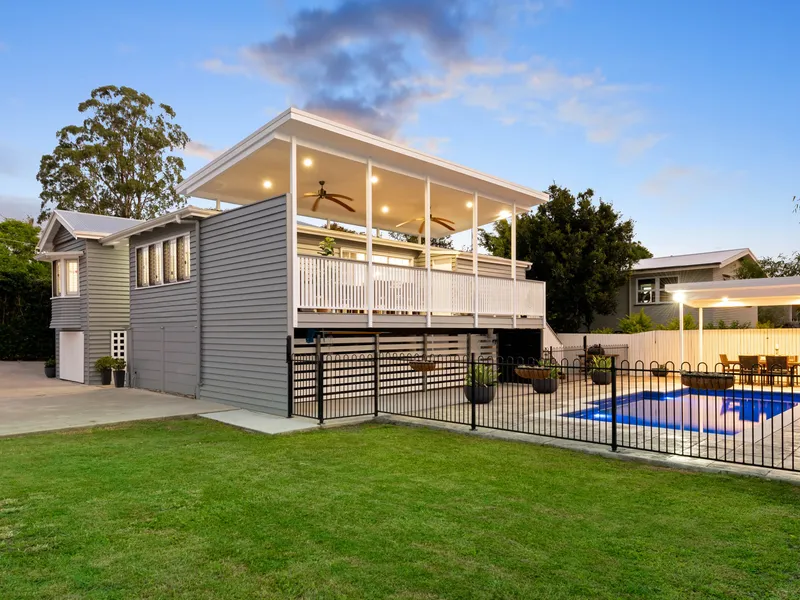 STYLISH QUEENSLANDER IN SOUGHT AFTER SUBURB