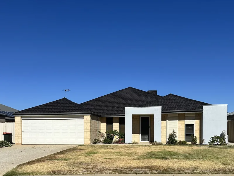 Welcome to Your Dream Family Home at 21 Wilghi Way, Ravenswood