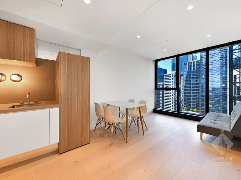 Furnished One-Bathroom Apartment @Queens Place