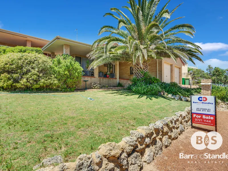Magnificent Family Home in Sought After Mindalong Heights